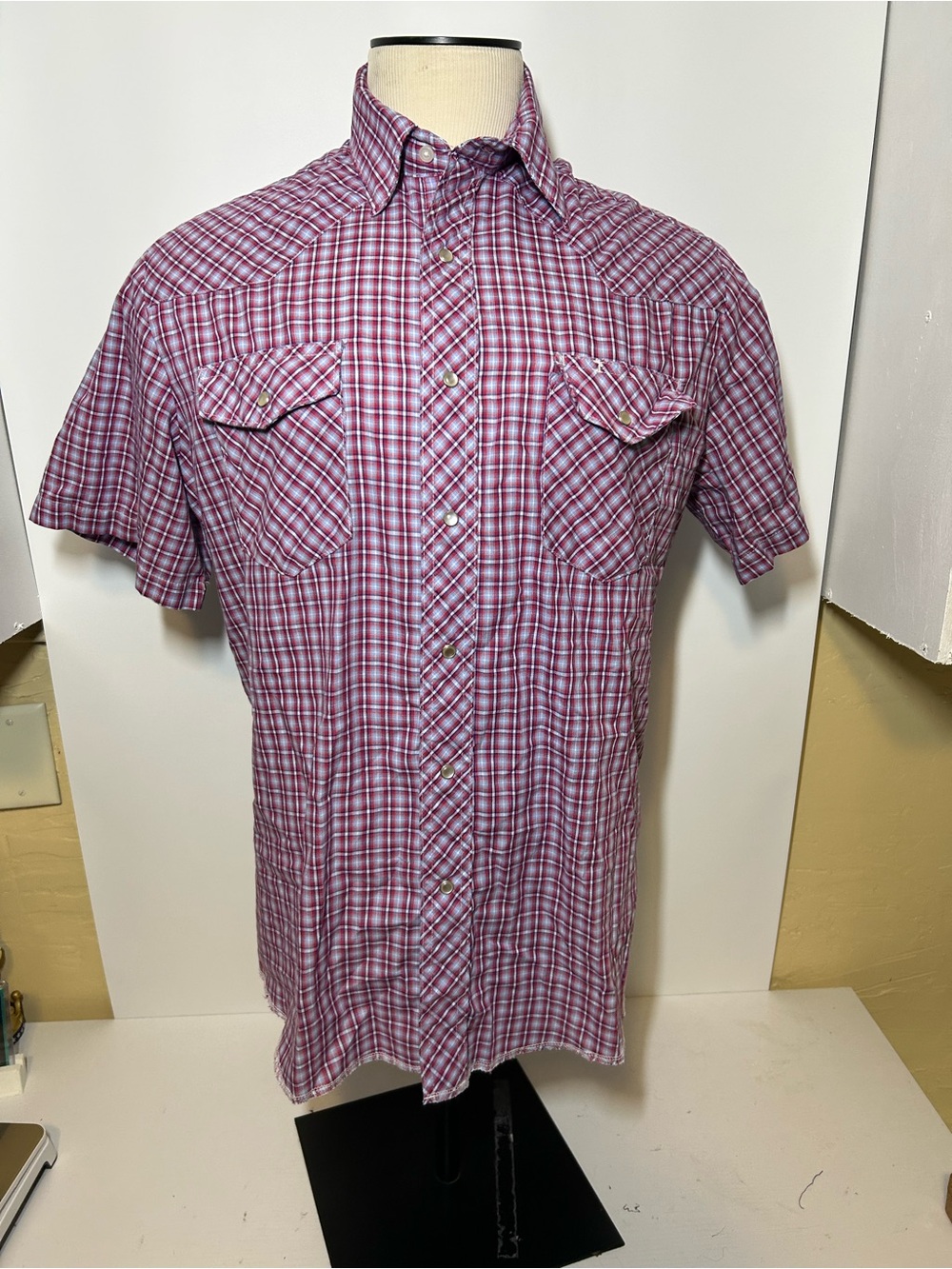Men's Short Sleeve Plaid Button-Up Shirt - wrangler